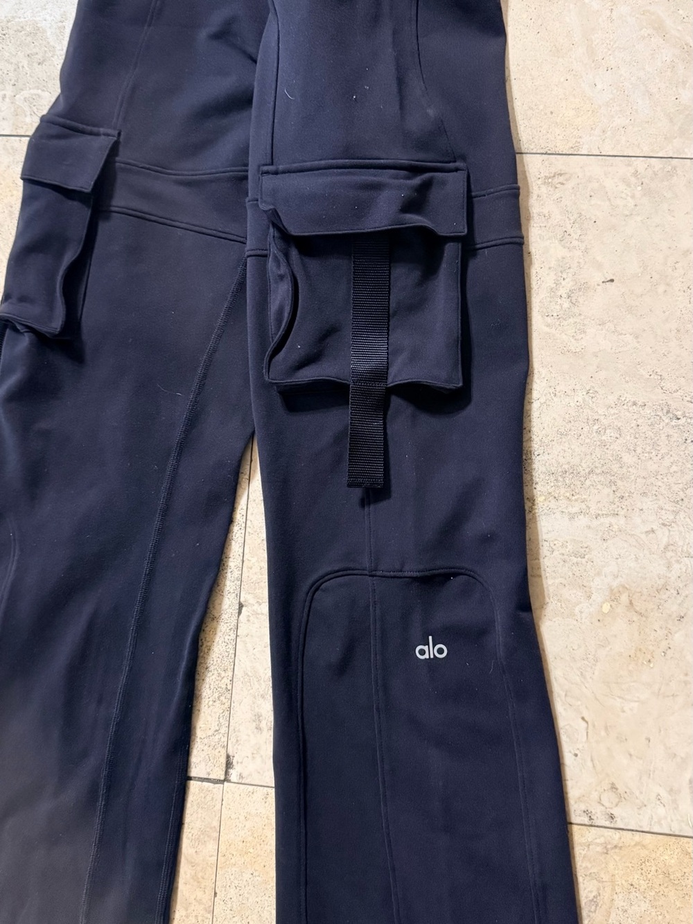 ALO Yoga Black Cargo Sweatpants with Utility Pockets